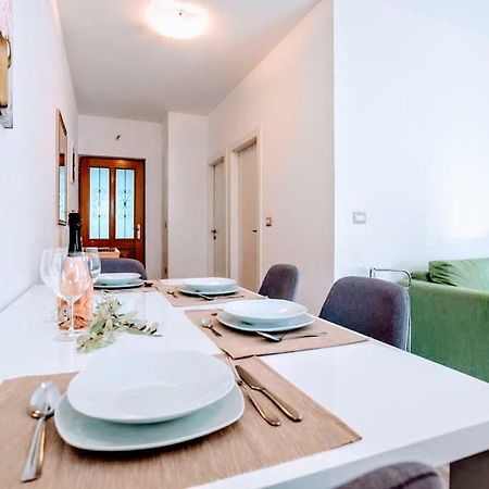Holiday Apartments Mediterraneo Funtana Exterior photo