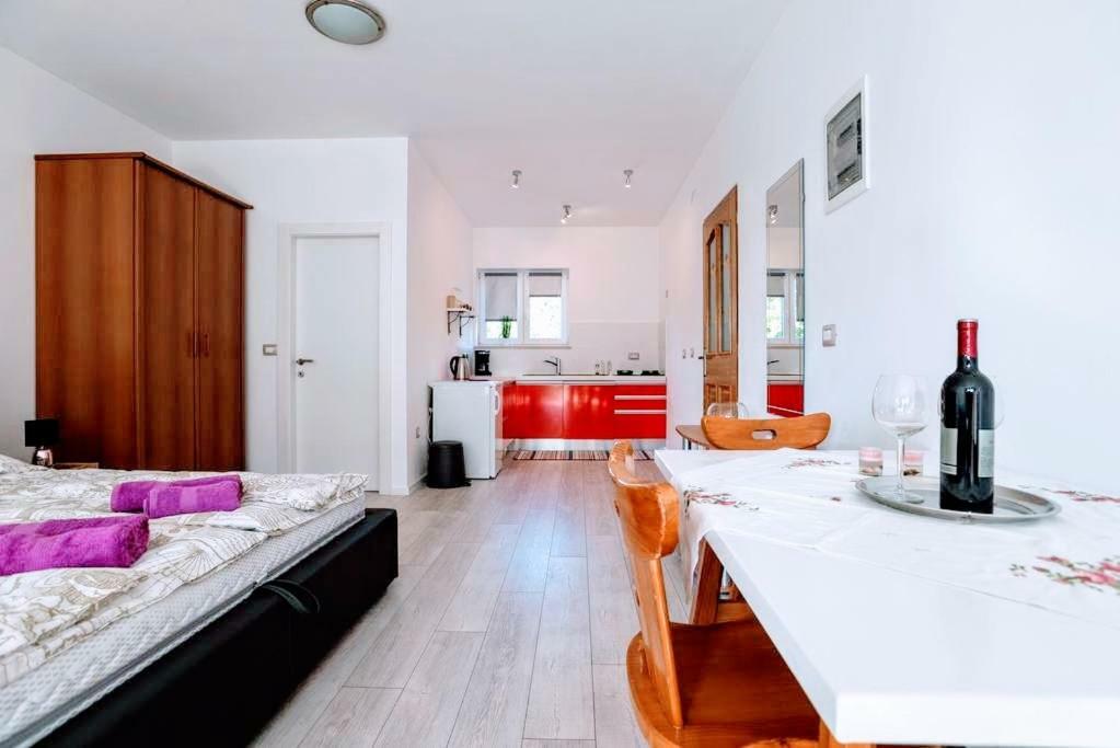 Holiday Apartments Mediterraneo Funtana Exterior photo