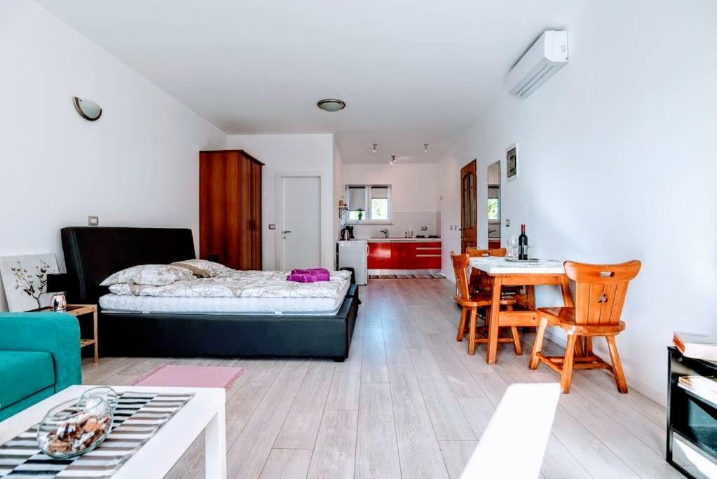 Holiday Apartments Mediterraneo Funtana Exterior photo