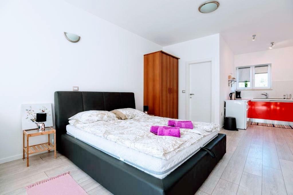 Holiday Apartments Mediterraneo Funtana Exterior photo