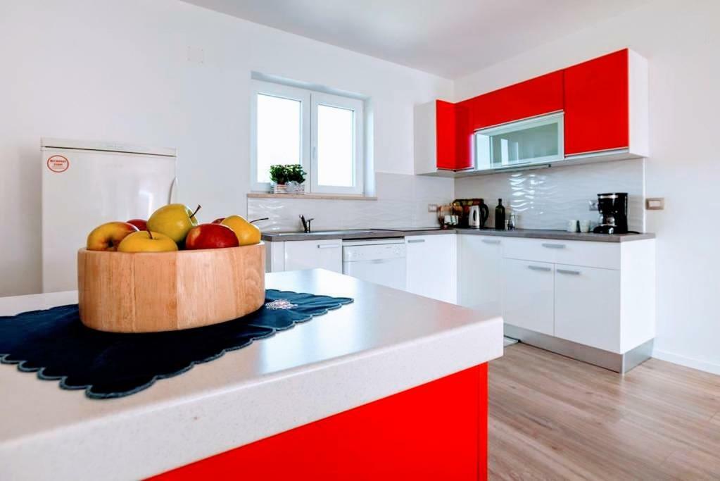 Holiday Apartments Mediterraneo Funtana Exterior photo