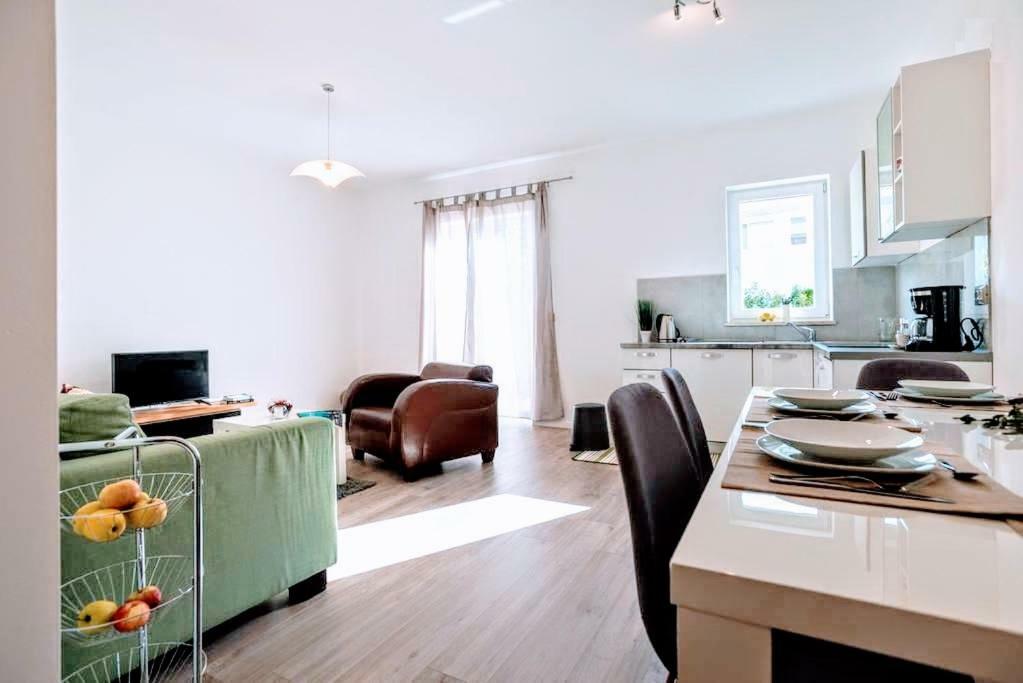 Holiday Apartments Mediterraneo Funtana Exterior photo